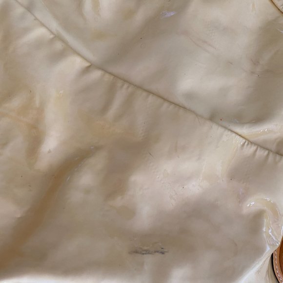 AUTHENTIC GUCCI HYSTERIA PATENT LEATHER HOBO BAG - Picture 9 of 16